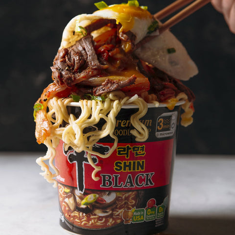 Nongshim Shin Black Noodles Soup Spicy Cup
